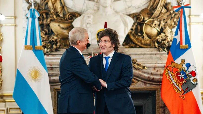 Presidente Kast se reúne con Milei tras inauguración del Foro de Madrid y tras controversia por el Estrecho de Magallanes
