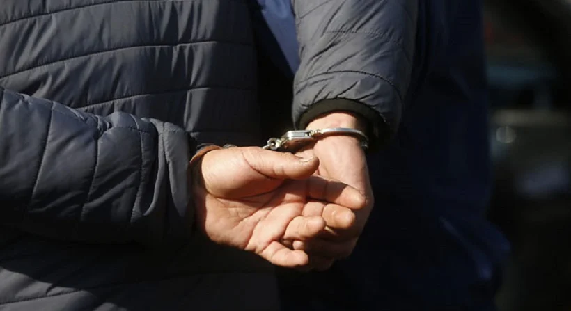 Habría intentado estrangular a cónyuge: Prisión preventiva para imputado por femicidio frustrado en Arica