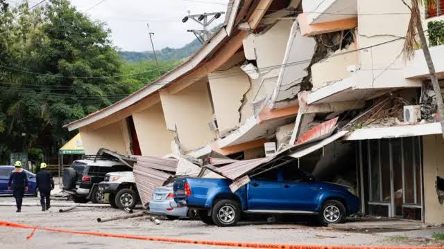 Al menos 27 heridos leves y más de 400 edificaciones afectadas por el terremoto en Panamá