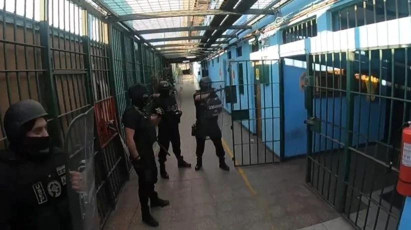 Contraloría identificó que más de mil 500 personas ingresaron a cárceles pese a prohibición de acceso 