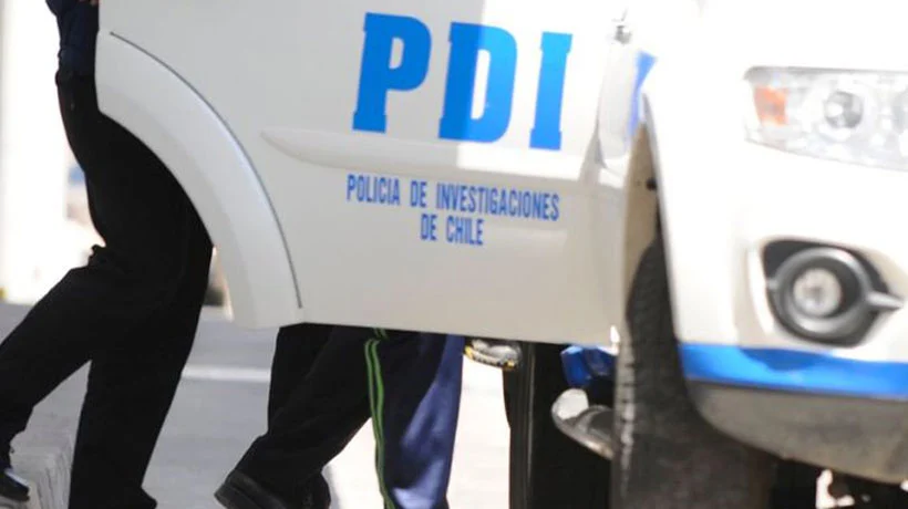 Detienen a hombre acusado de matar a sus padres Crimen ocurrió en medio de una discusión. Sujeto atacó a sus padres con un arma blanca.   